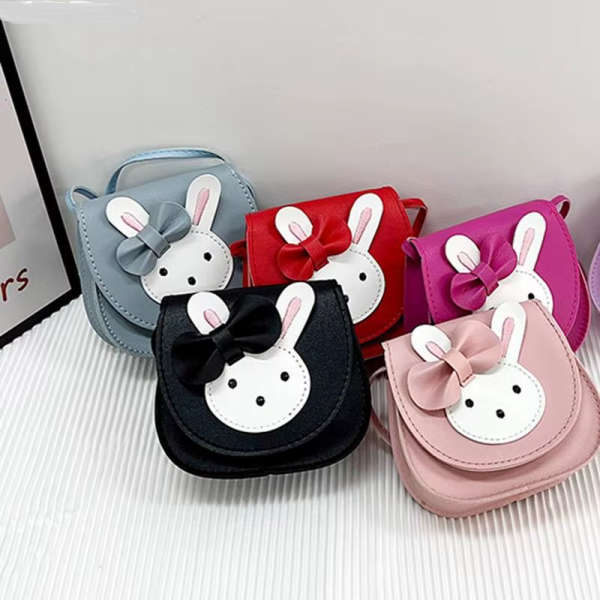 sac en bandoulière en forme de lapin